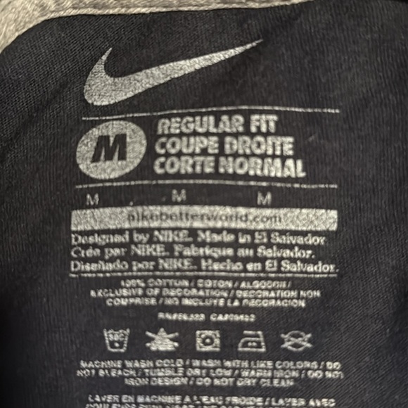 Nike Men’s Jungle Pickup Game Basketball King Kong Raptor Graphic Tee, Medium - Picture 7 of 8